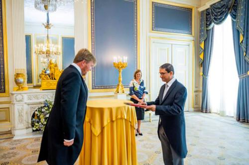 H. E. M Riaz Hamidullah, Ambassador of Bangladesh to the Kingdom of the Netherlands has presented Credentials to His Majesty the King.